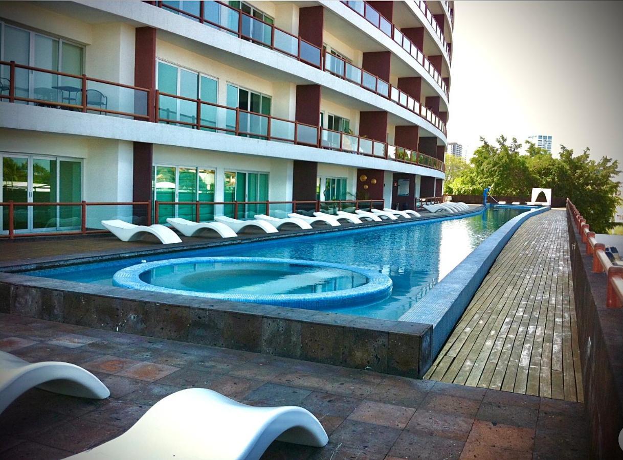 Deck 12 Puerto Vallarta Exterior foto